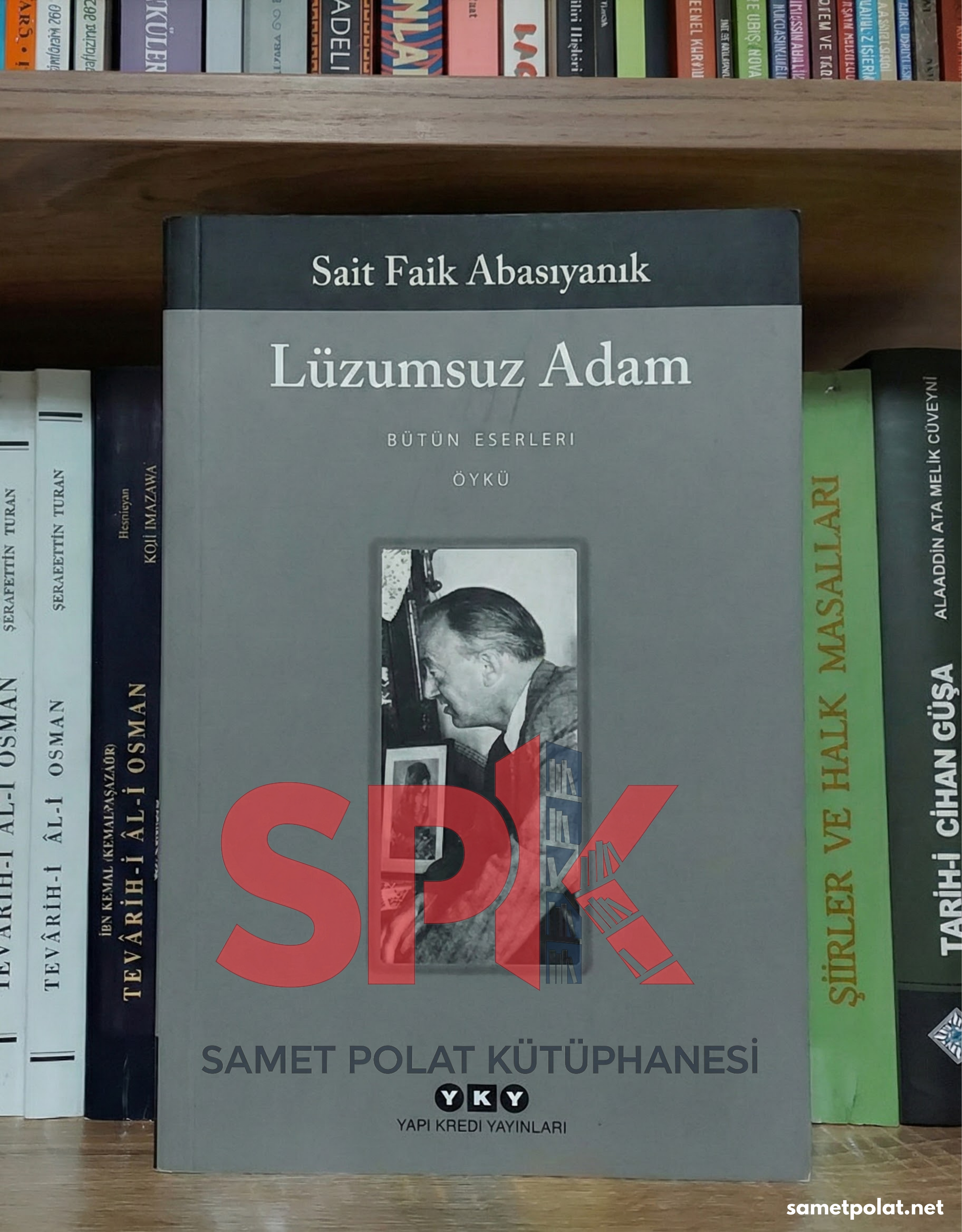 Varlık ve Hiçlik Düzleminde İstanbul’un Aylak Ruhları: "Lüzumsuz Adam" | Samet Polat Kütüphanesi